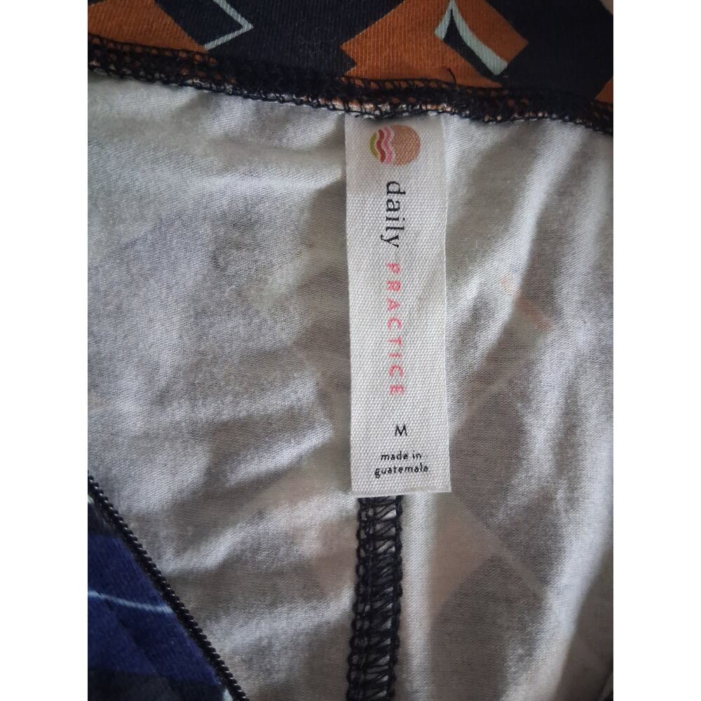 NWT Daily Practice by Anthropologie geometric printed zip-up top Size M - Picture 6 of 9